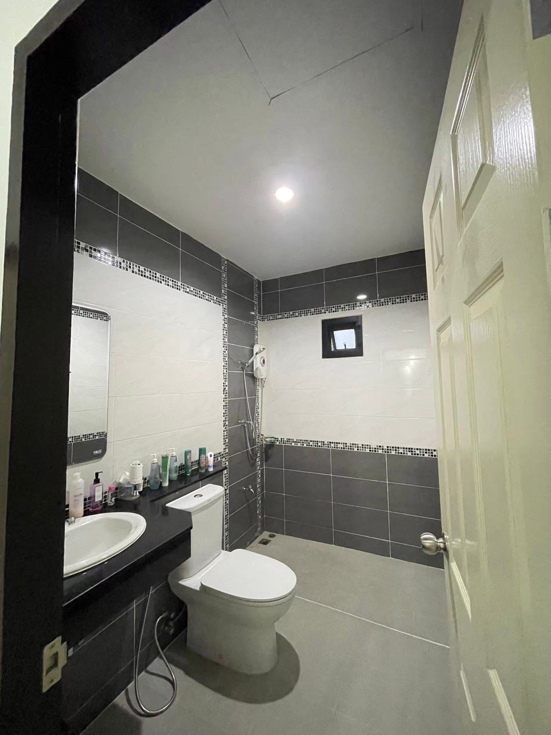 uploads/efe1bc97-da39-4732-9026-bc1cbf882b7a/4b05a0f2-048d-4a59-8261-80e826033ac4