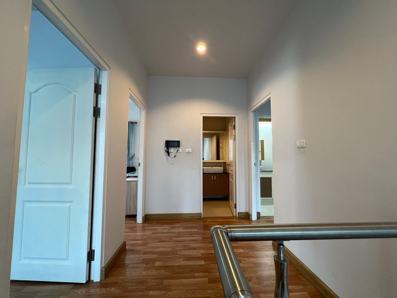 4 卧室 独立房屋 出租 在  - Image 5