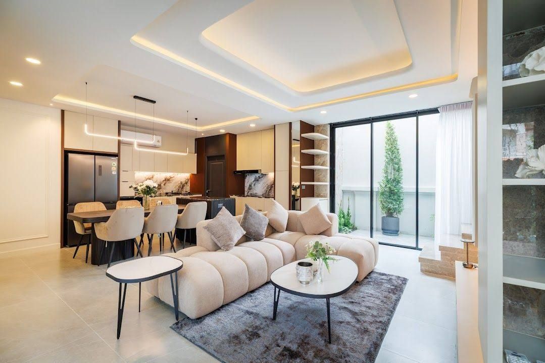 5 卧室 独立房屋 出售 在  - Image 2