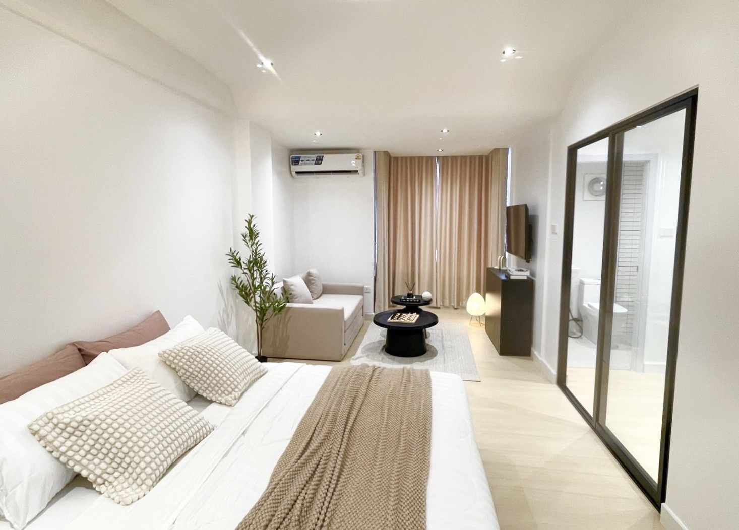 อิมเพรสทาวน์ คอนโดมิเนียม - Image 1