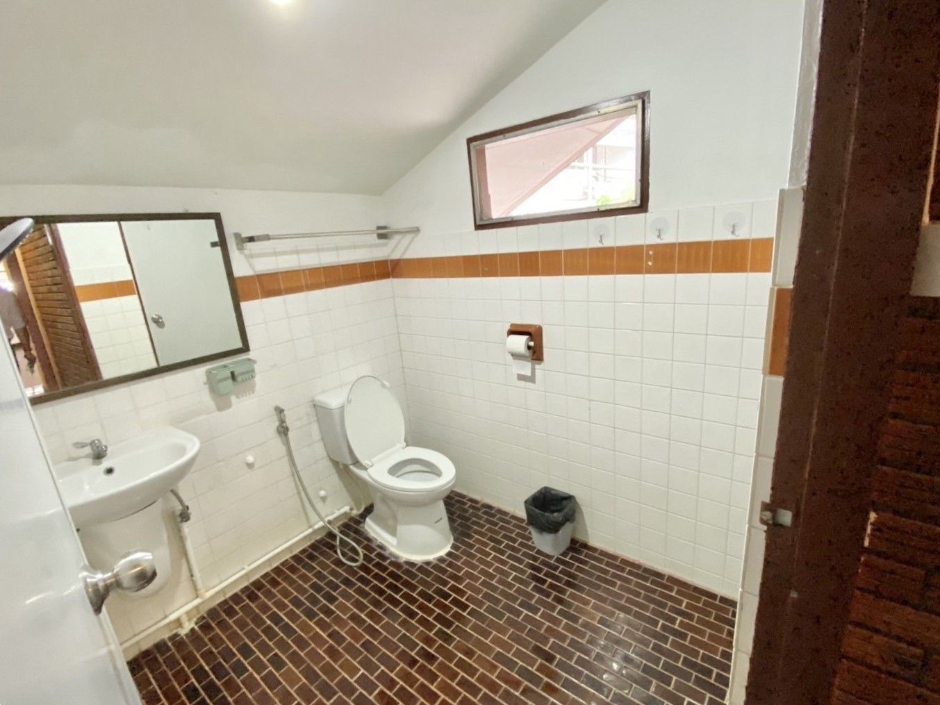 4 Bedroom House For Rent in Hai Ya, Mueang Chiang Mai, Chiang Mai - Image 9