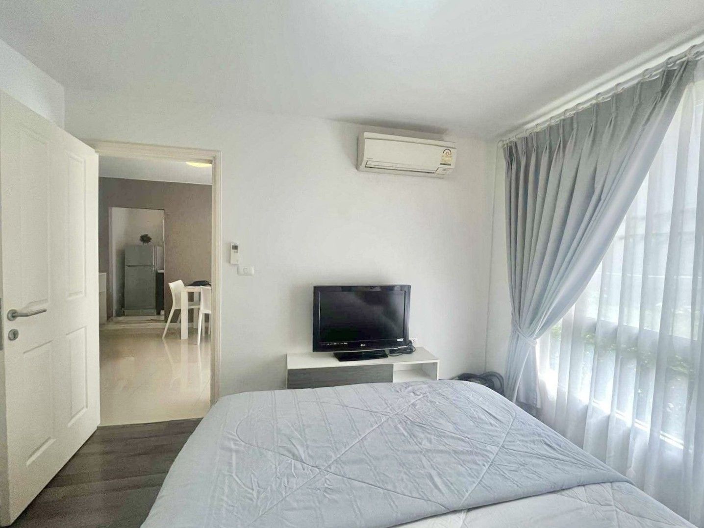 D VIENG Santitham - Image 4