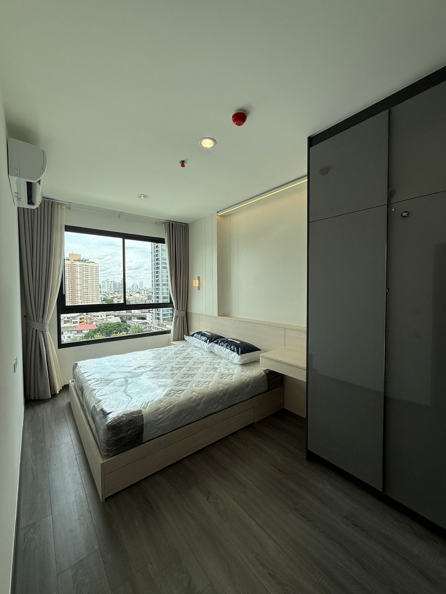 Ideo Sukhumvit - Rama 4 - Image 2