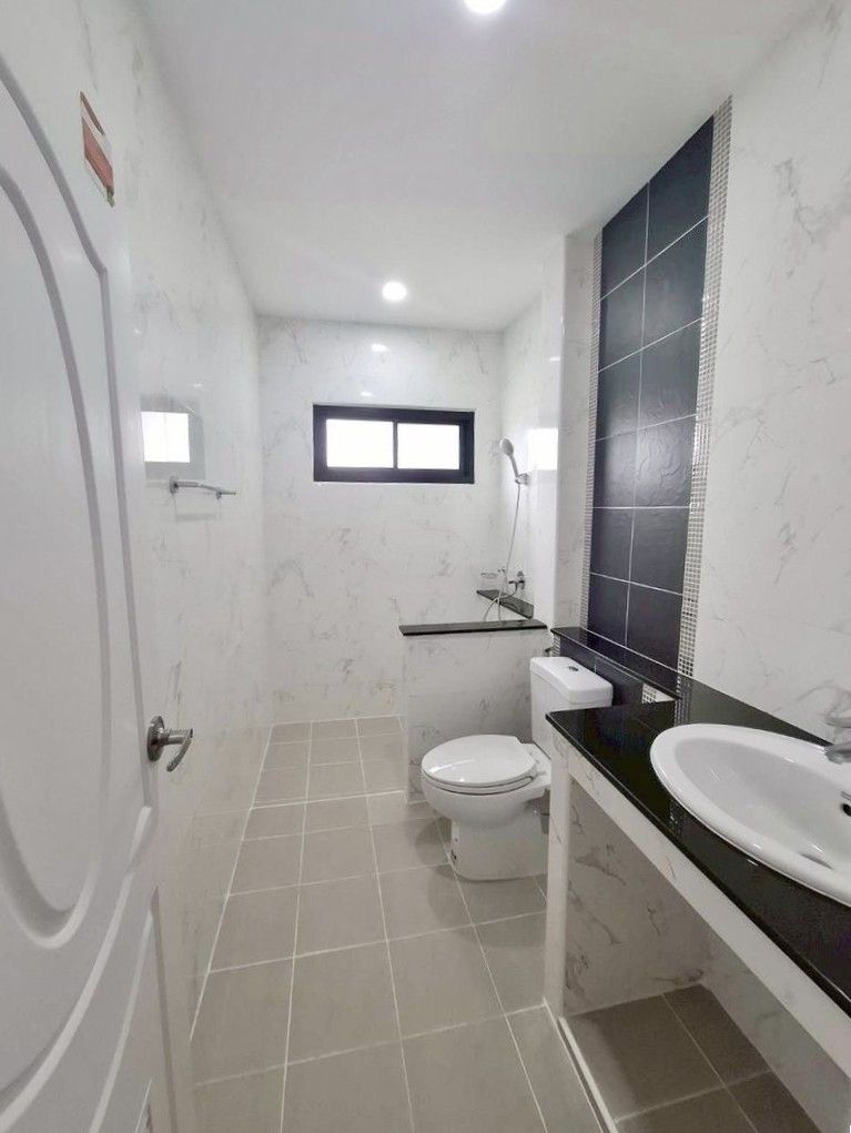 4 卧室 独立房屋 出租 在  - Image 12