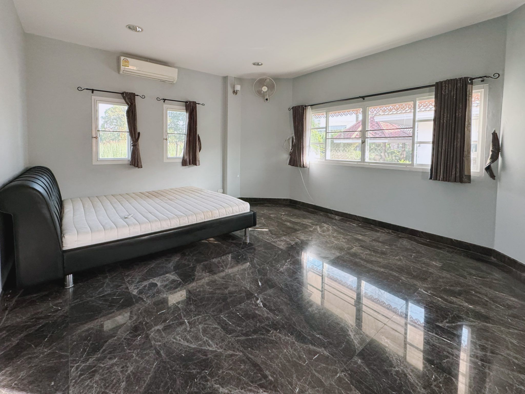 uploads/efe1bc97-da39-4732-9026-bc1cbf882b7a/52bfbf24-38e4-4d33-a327-1a0ae0e292b4