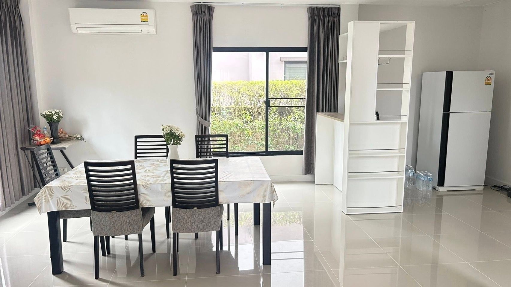 Vararom Premium City Hall - Image 3