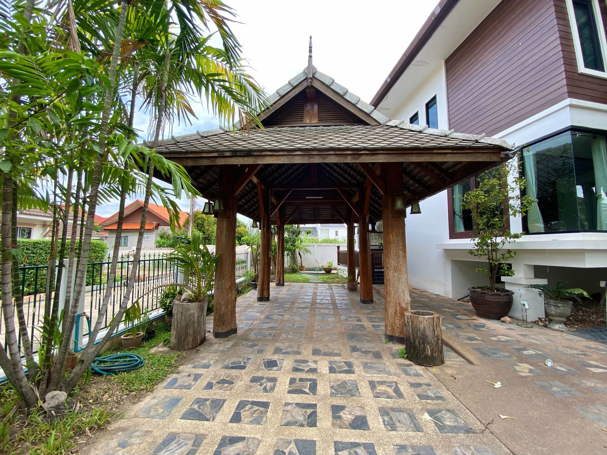 uploads/efe1bc97-da39-4732-9026-bc1cbf882b7a/53a1ec6b-c27a-42e4-a891-0bf3e2ca0d0e