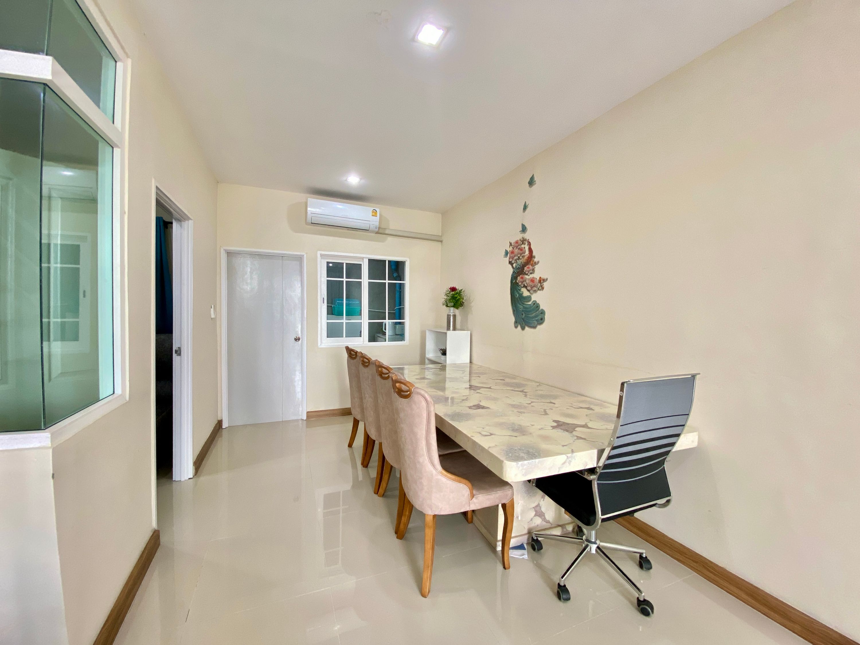 3 卧室 联排别墅 出租 在  - Image 3