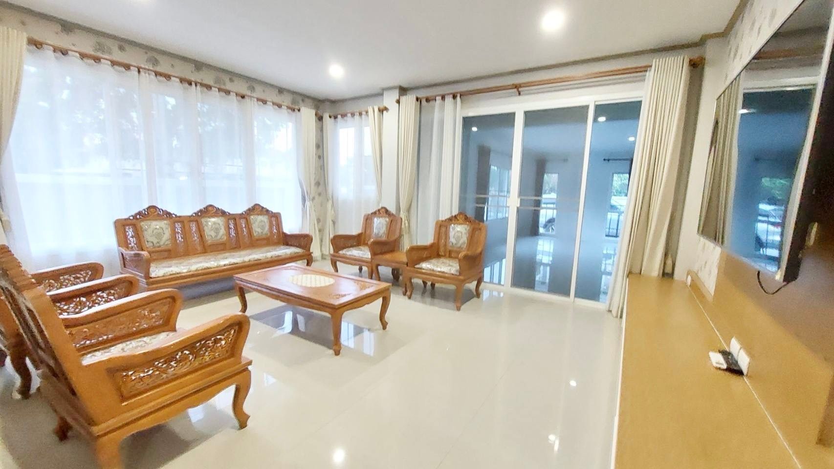 4 卧室 独立房屋 出租 在  - Image 6