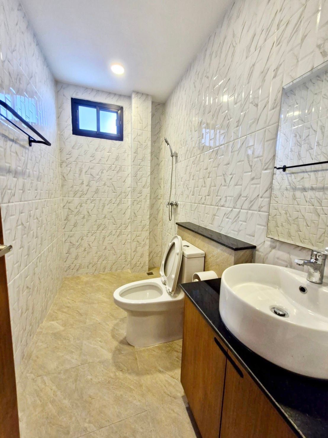 uploads/efe1bc97-da39-4732-9026-bc1cbf882b7a/58d00a28-79c6-4e4c-a801-0fa1e433658a