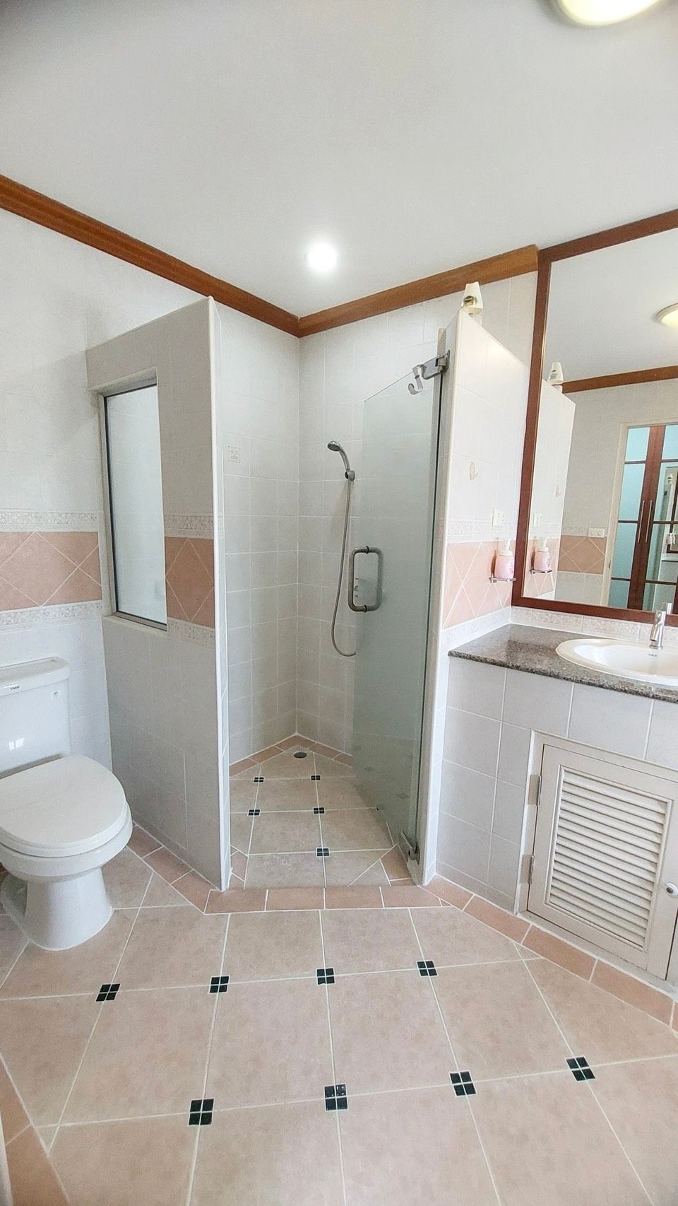 4 卧室 独立房屋 出租 在  - Image 15