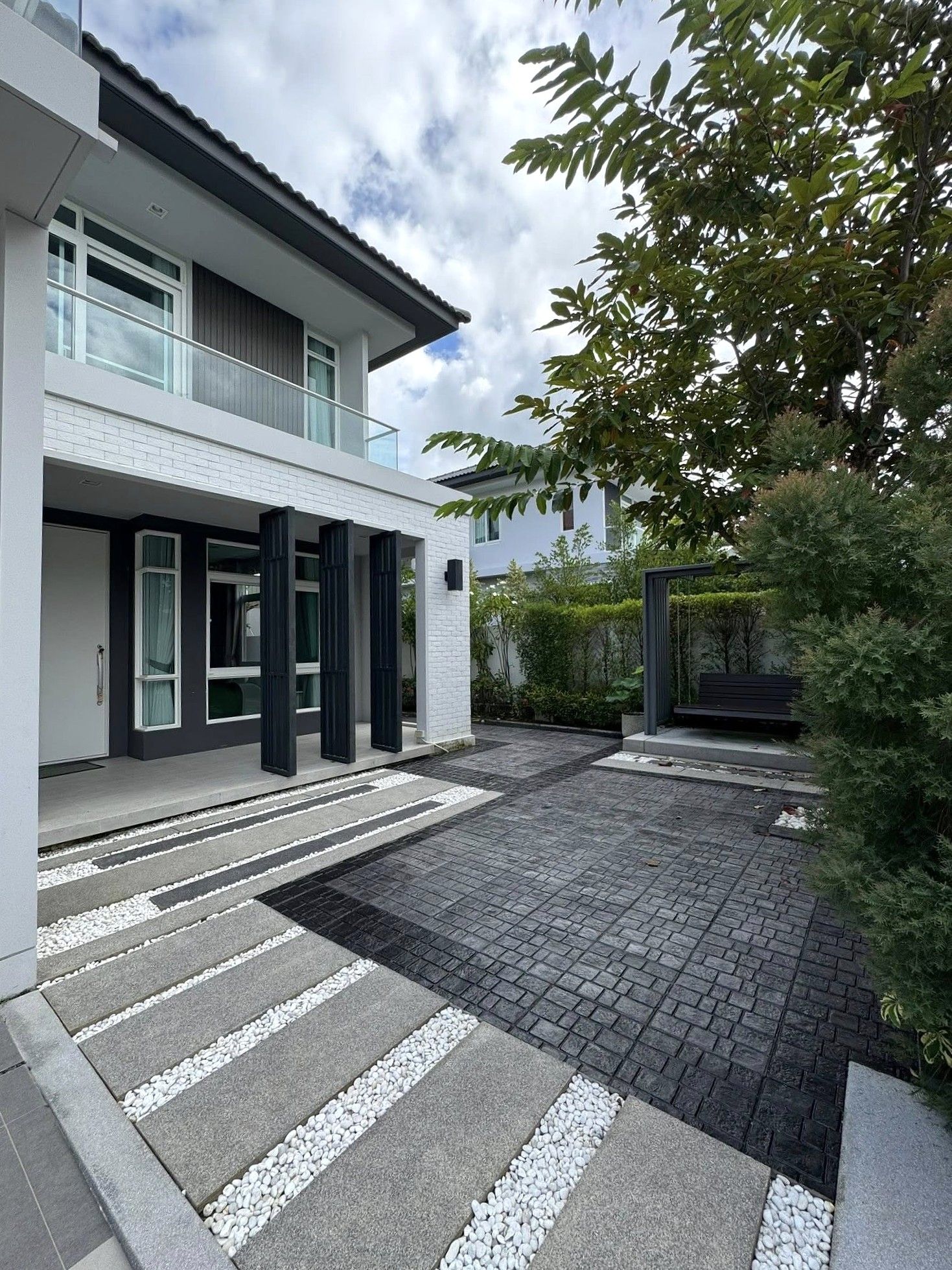 uploads/efe1bc97-da39-4732-9026-bc1cbf882b7a/5cce1baa-234e-41f2-a862-aee53f7dba52