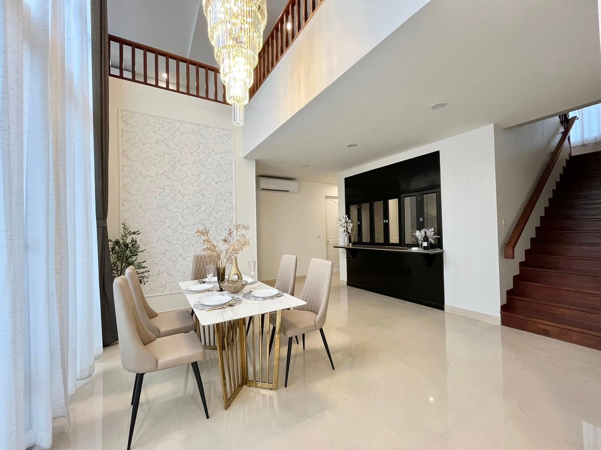 5 卧室 独立房屋 出租 在  - Image 2