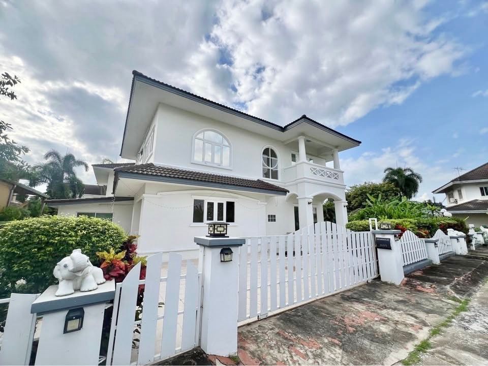 4 卧室 独立房屋 出租 在  - Image 1