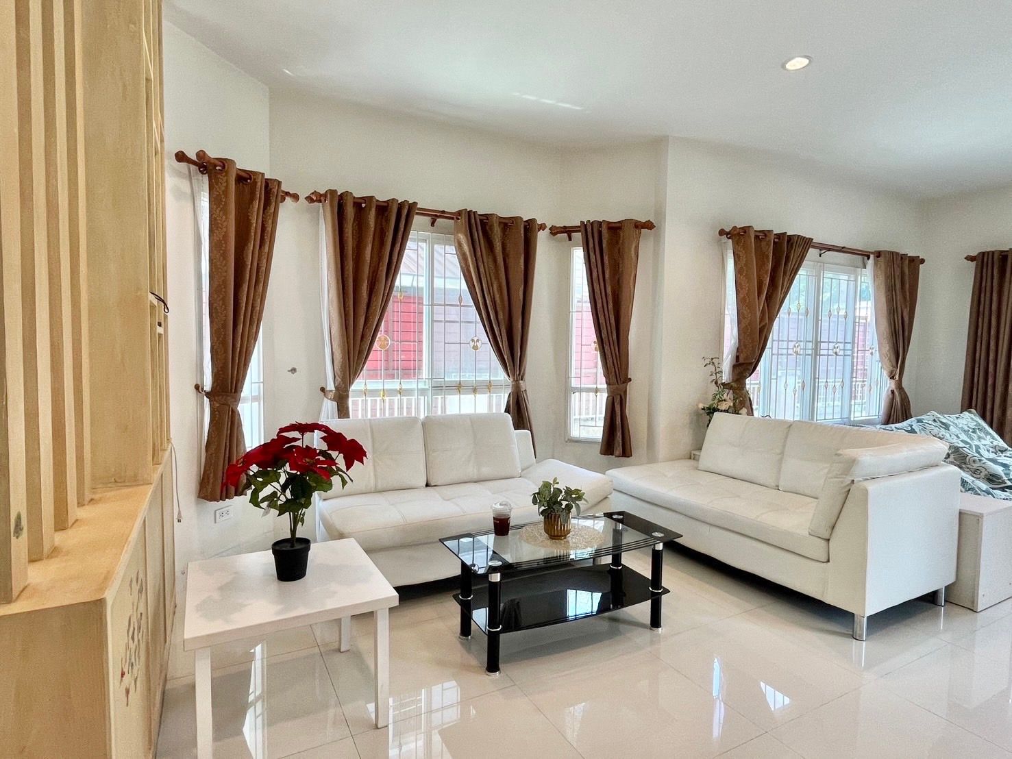 3 卧室 独立房屋 出租 在  - Image 2