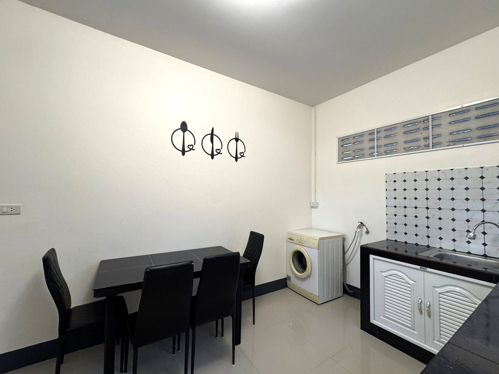 uploads/efe1bc97-da39-4732-9026-bc1cbf882b7a/5e686a4e-05af-4b30-a750-4558e8823475