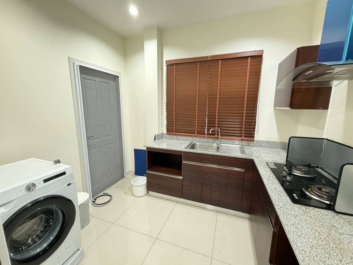 uploads/efe1bc97-da39-4732-9026-bc1cbf882b7a/62a28761-6e94-4beb-9f53-65e35af8dbaa