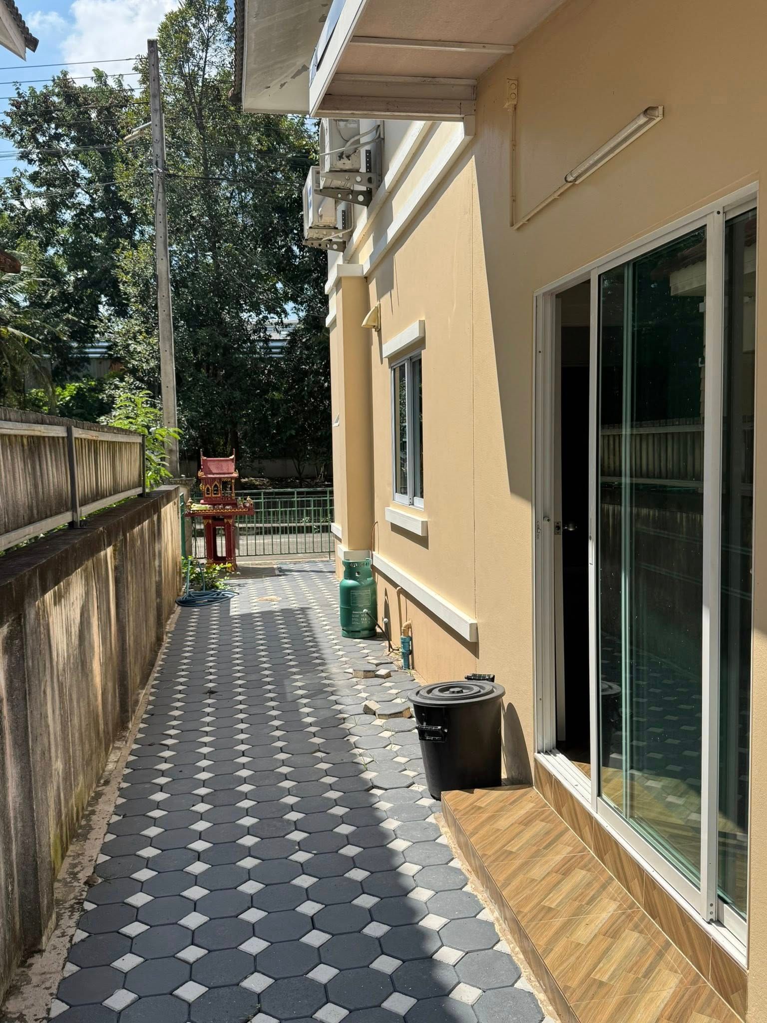 uploads/efe1bc97-da39-4732-9026-bc1cbf882b7a/62adee08-0adc-470c-8782-617cd678040f