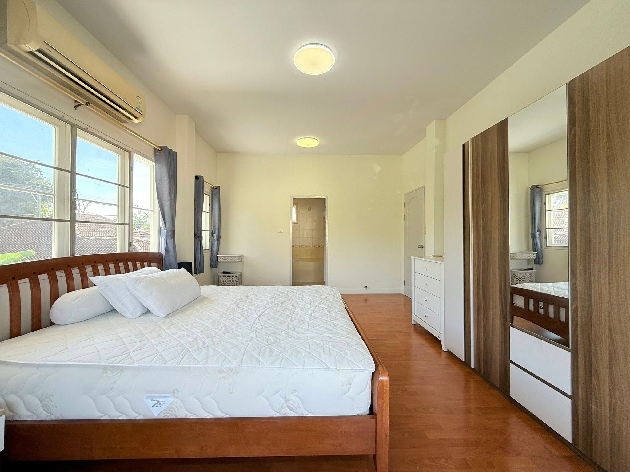 uploads/efe1bc97-da39-4732-9026-bc1cbf882b7a/633bb037-ad95-4a98-ba8a-ecd816ab8a8b