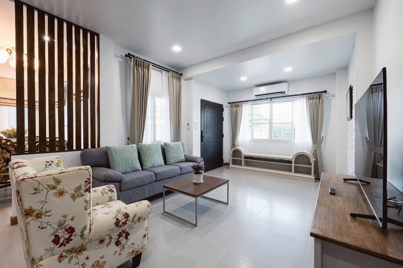 3 卧室 独立房屋 出售 在  - Image 4