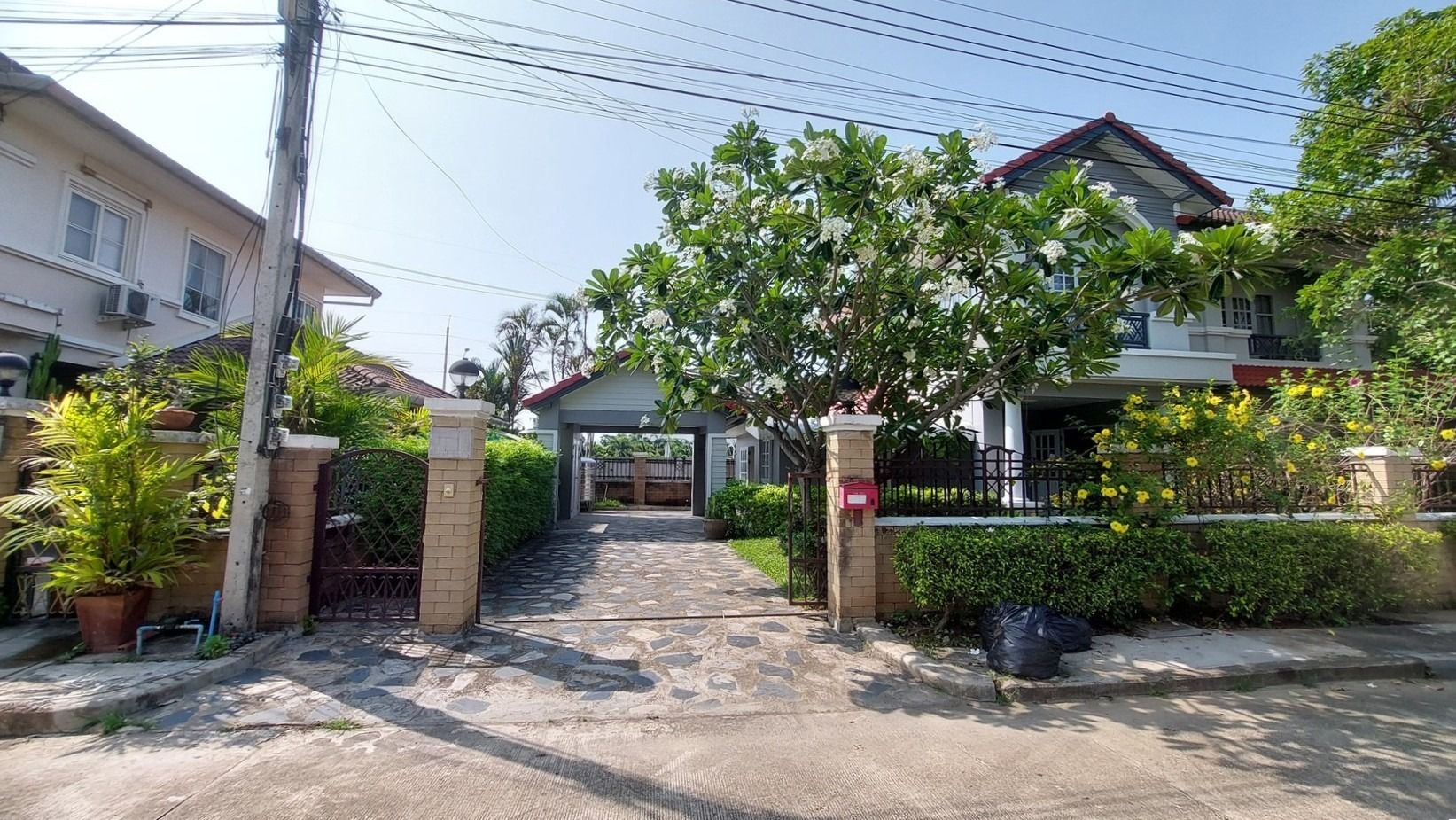 4 卧室 独立房屋 出租 在  - Image 1