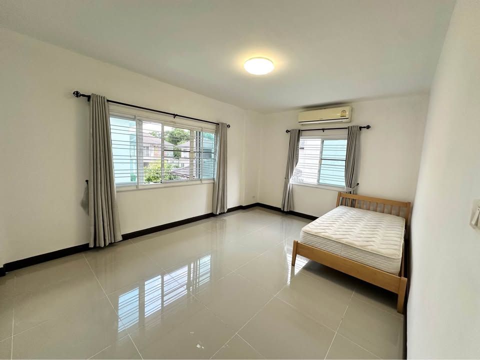 6 Bedroom House For Rent in San Phak Wan, Hang Dong, Chiang Mai - Image 12