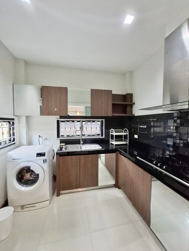 uploads/efe1bc97-da39-4732-9026-bc1cbf882b7a/68ee78d3-5cac-4224-83ef-e866d1bd2ed8