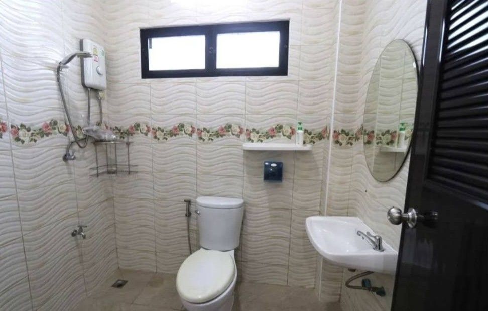 5 Bedroom House For Rent in Chang Khlan, Mueang Chiang Mai, Chiang Mai - Image 8