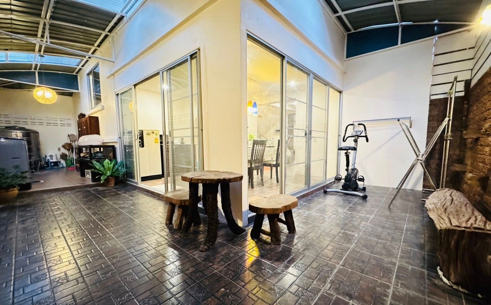 uploads/efe1bc97-da39-4732-9026-bc1cbf882b7a/6fa76d71-034f-42ce-be44-8bcd727d1920