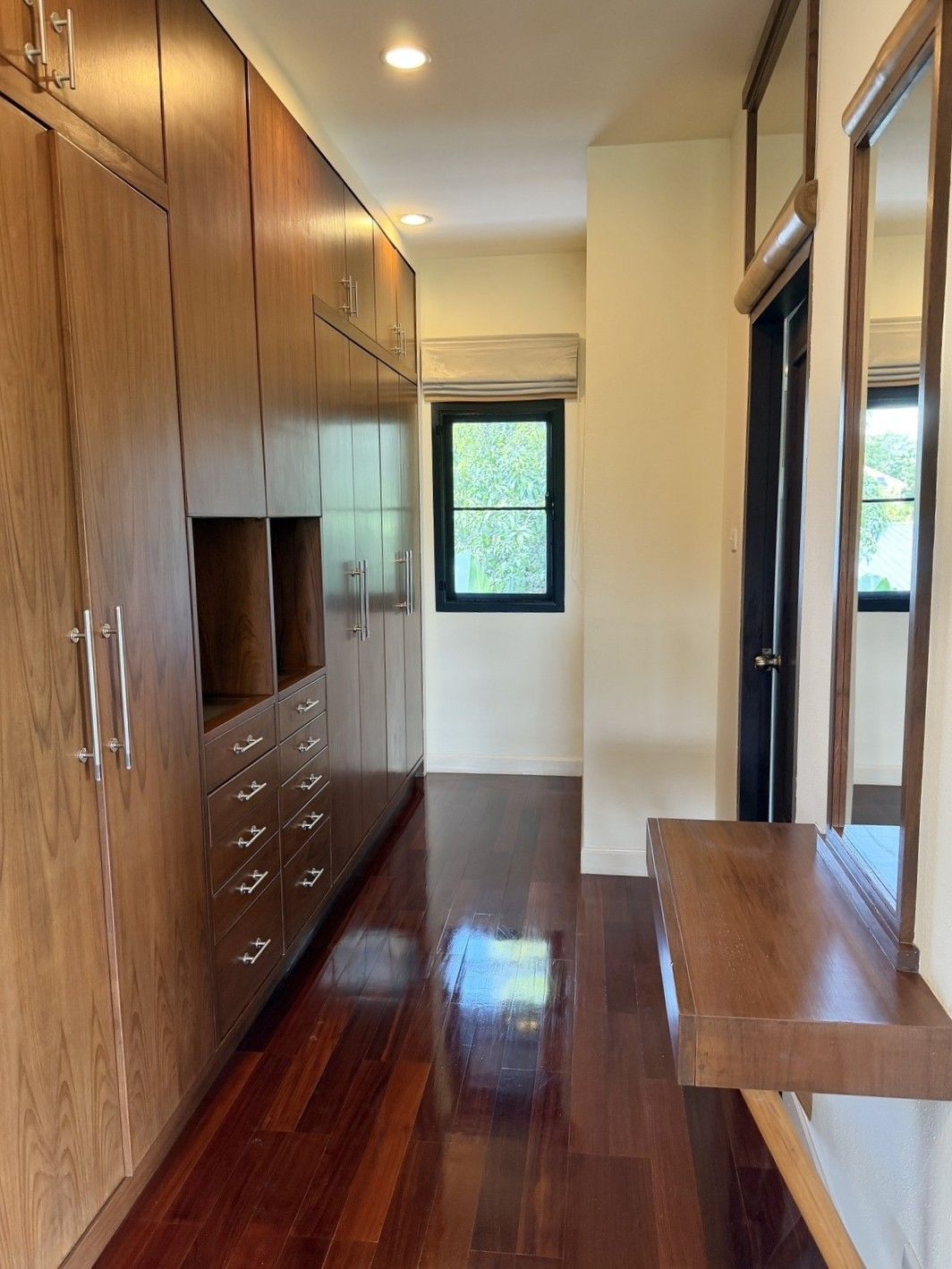 4 卧室 独立房屋 出租 在  - Image 11