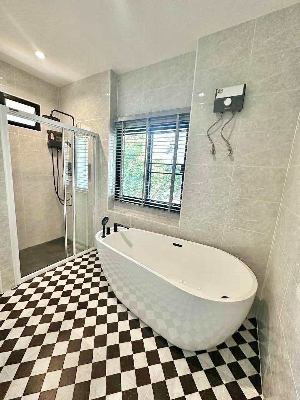 3 卧室 独立房屋 出租 在  - Image 8