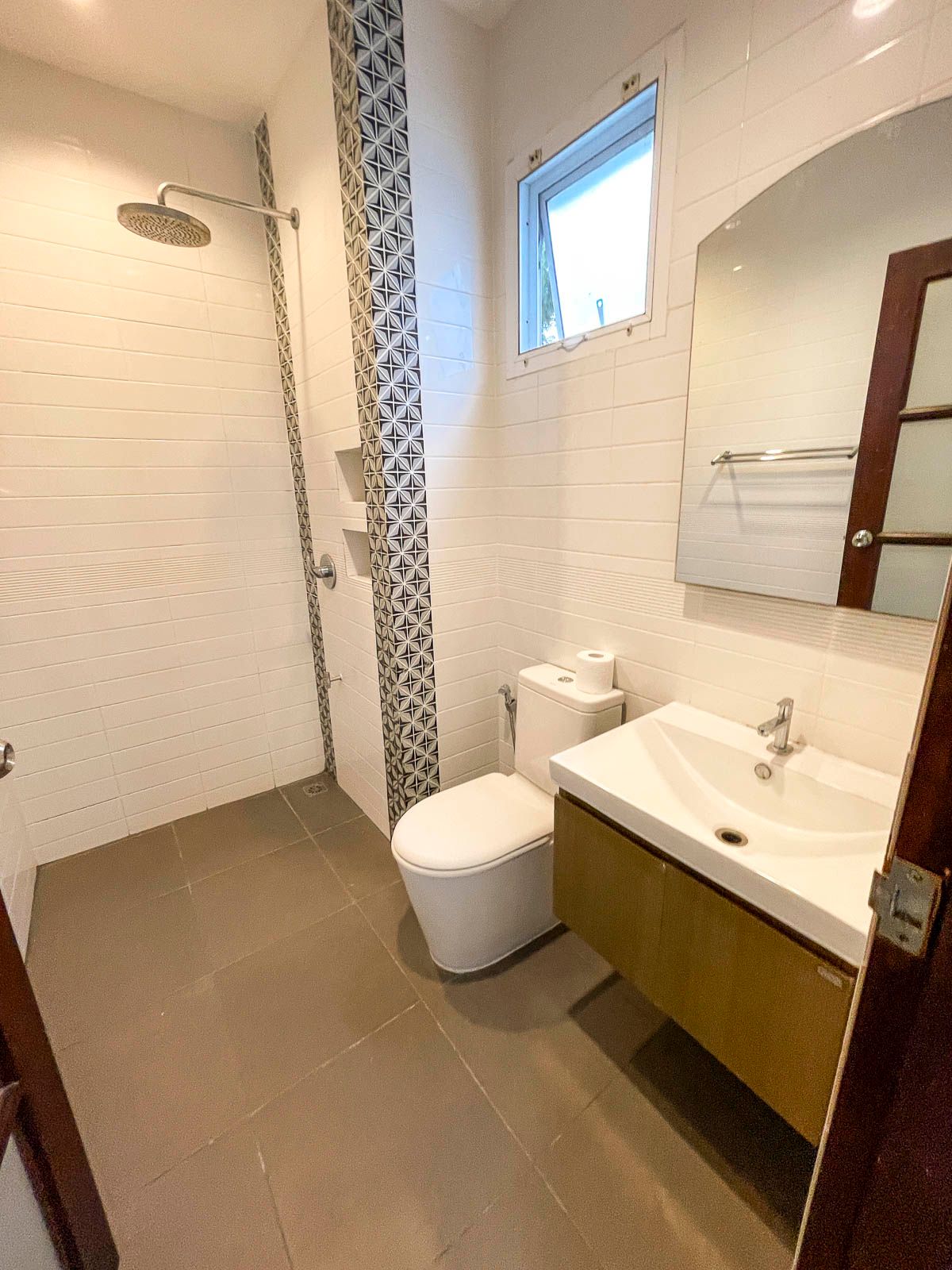 4 卧室 独立房屋 出租 在  - Image 12