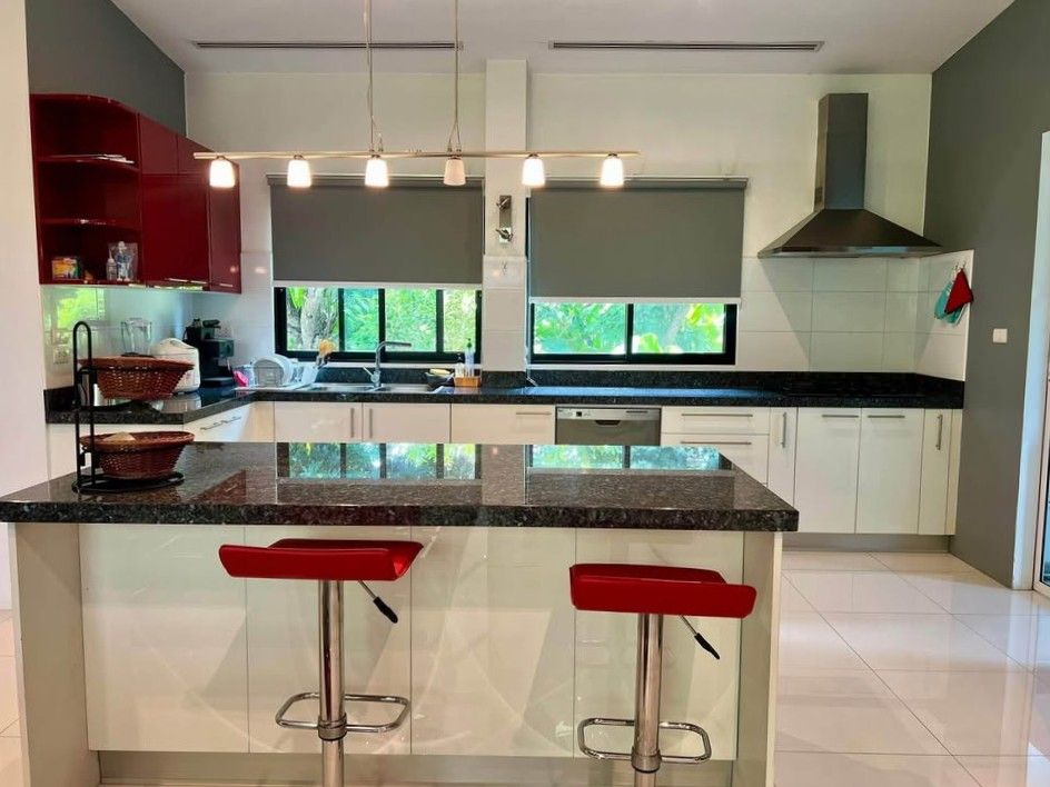 uploads/efe1bc97-da39-4732-9026-bc1cbf882b7a/7419a786-f987-4ebf-ac68-c9bcb1163160