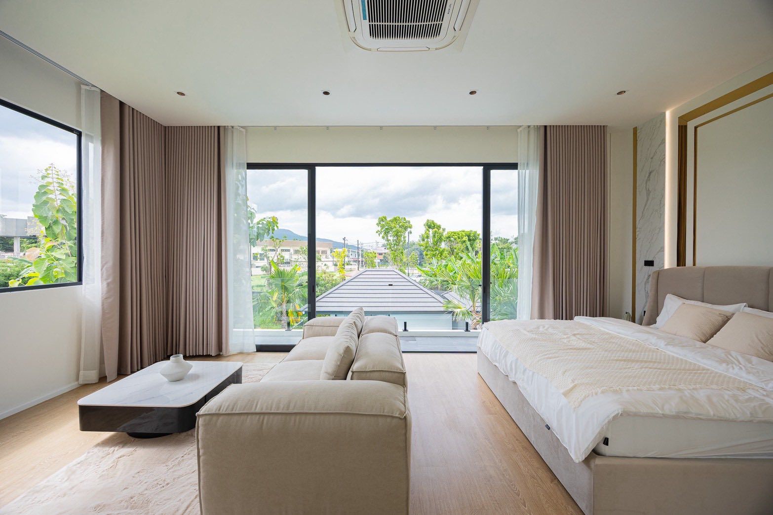 5 卧室 独立房屋 出租 在  - Image 14