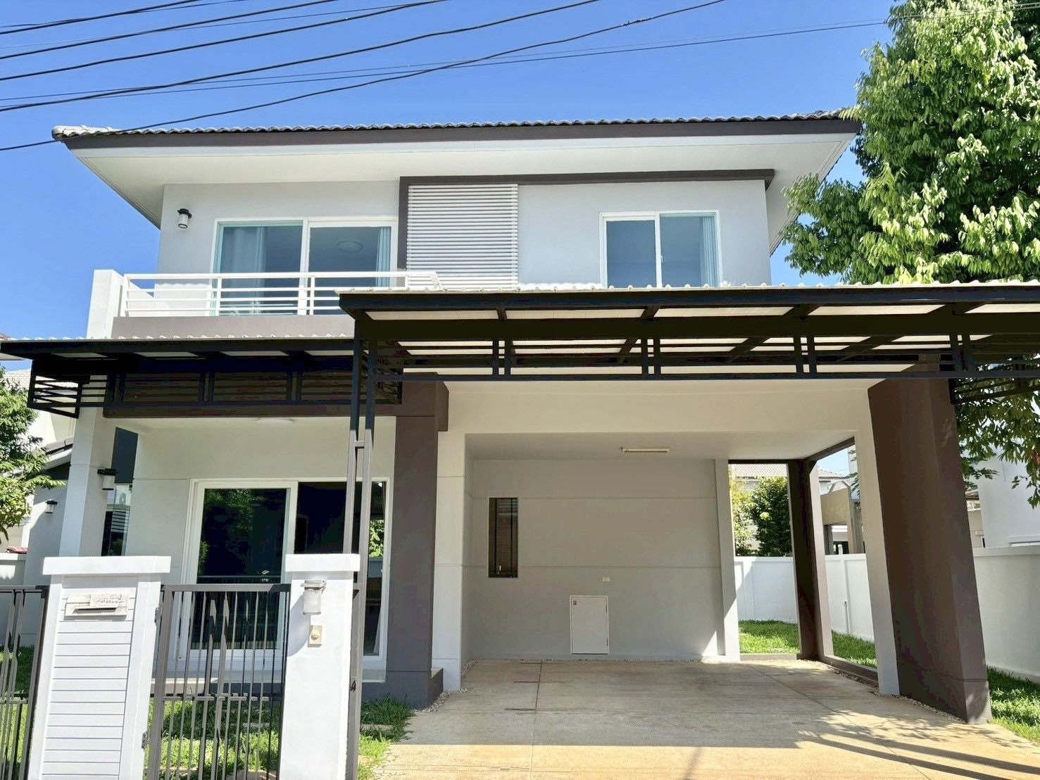 Siwalee Meechok - Image 1