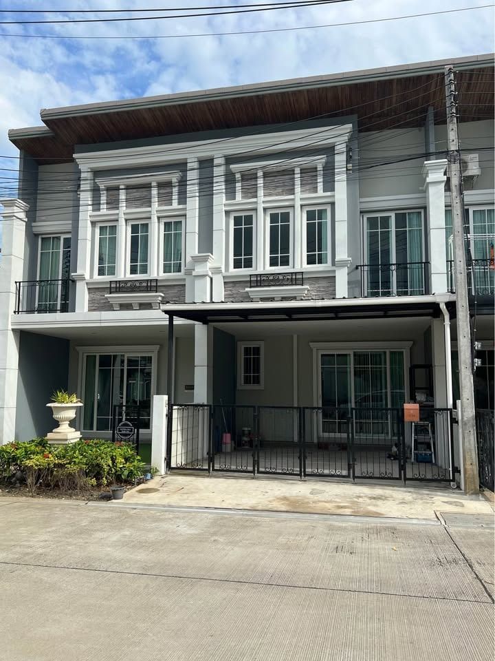 3 卧室 联排别墅 出租 在  - Image 1