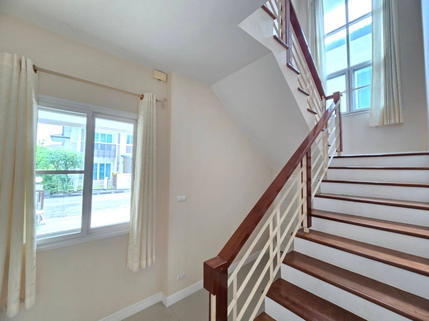 เดอะ แกรนด์ วิลเลจ - Image 8