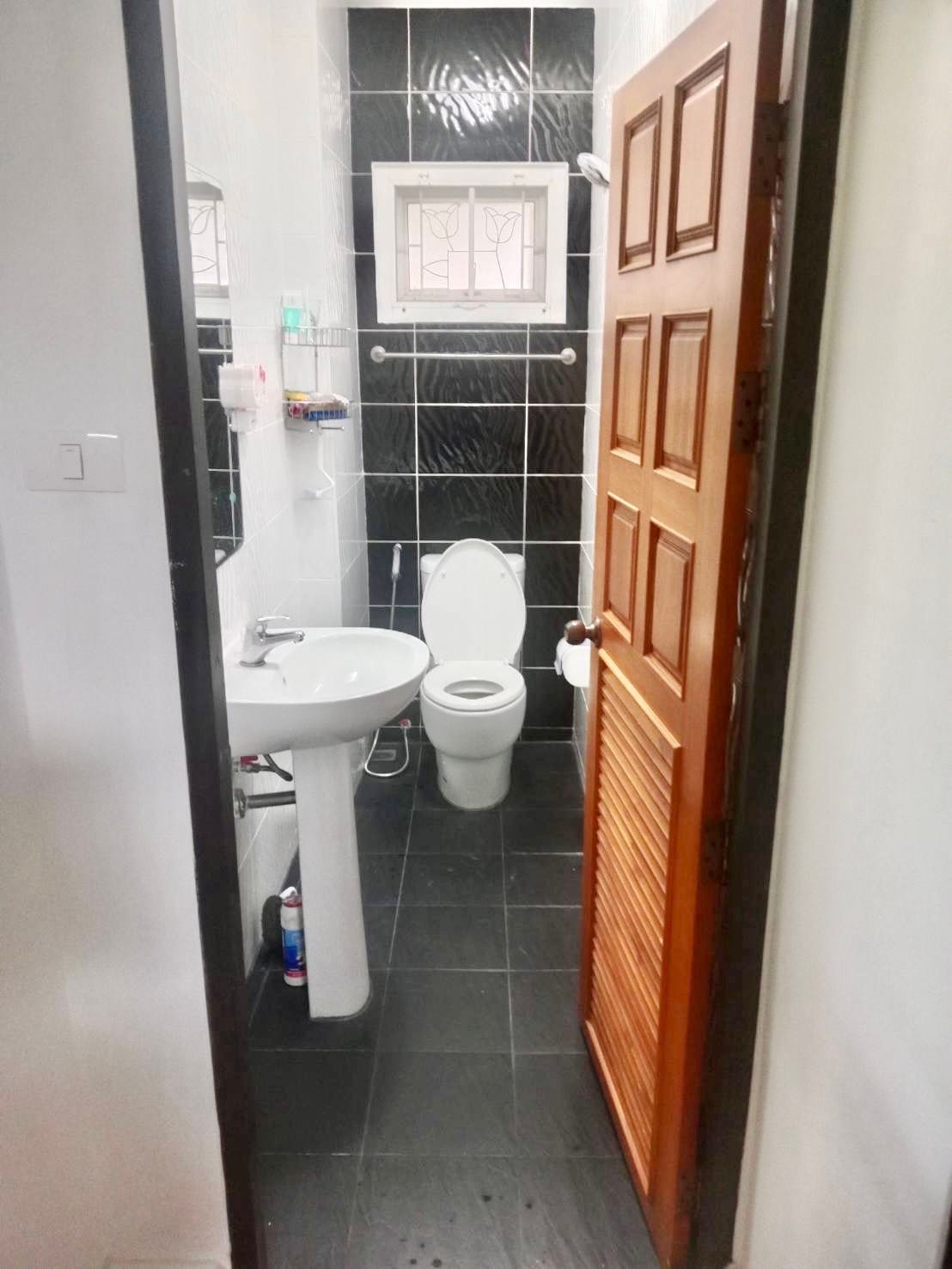 4 卧室 独立房屋 出租 在  - Image 14