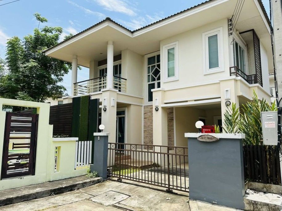 3 卧室 独立房屋 出售 在  - Image 1