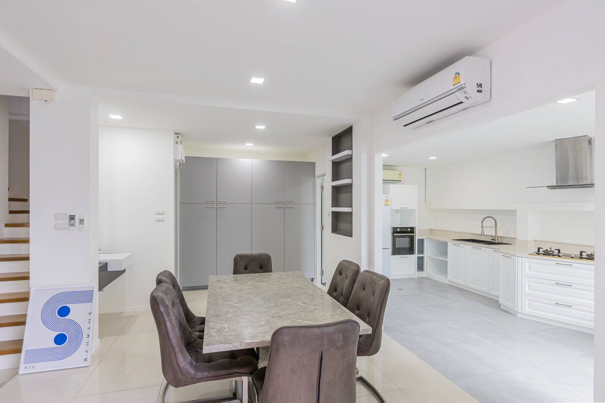 3 卧室 联排别墅 出租 在  - Image 3