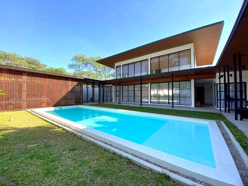 4 卧室 独立房屋 出租 在  - Image 1