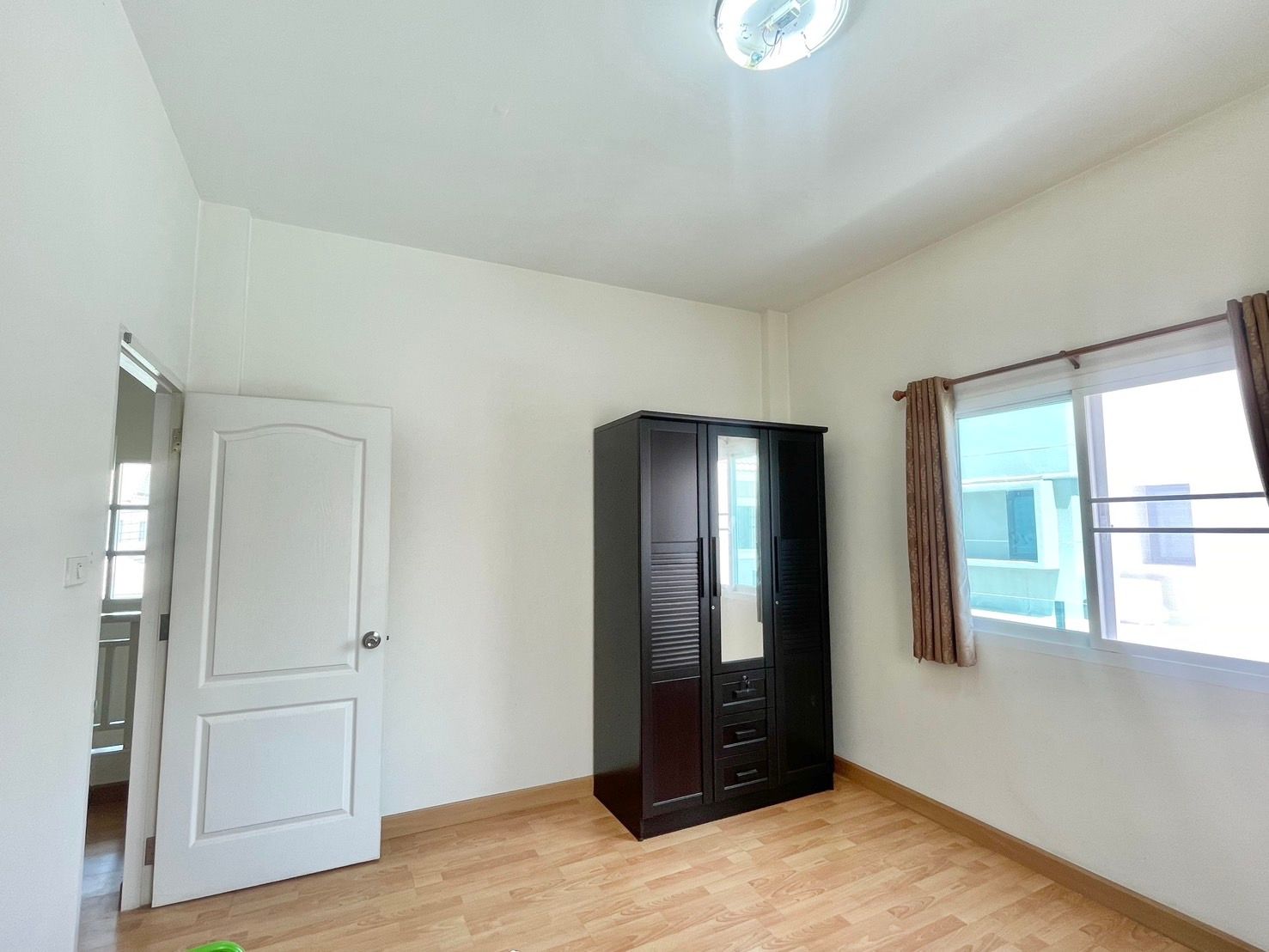 3 卧室 独立房屋 出租 在  - Image 19