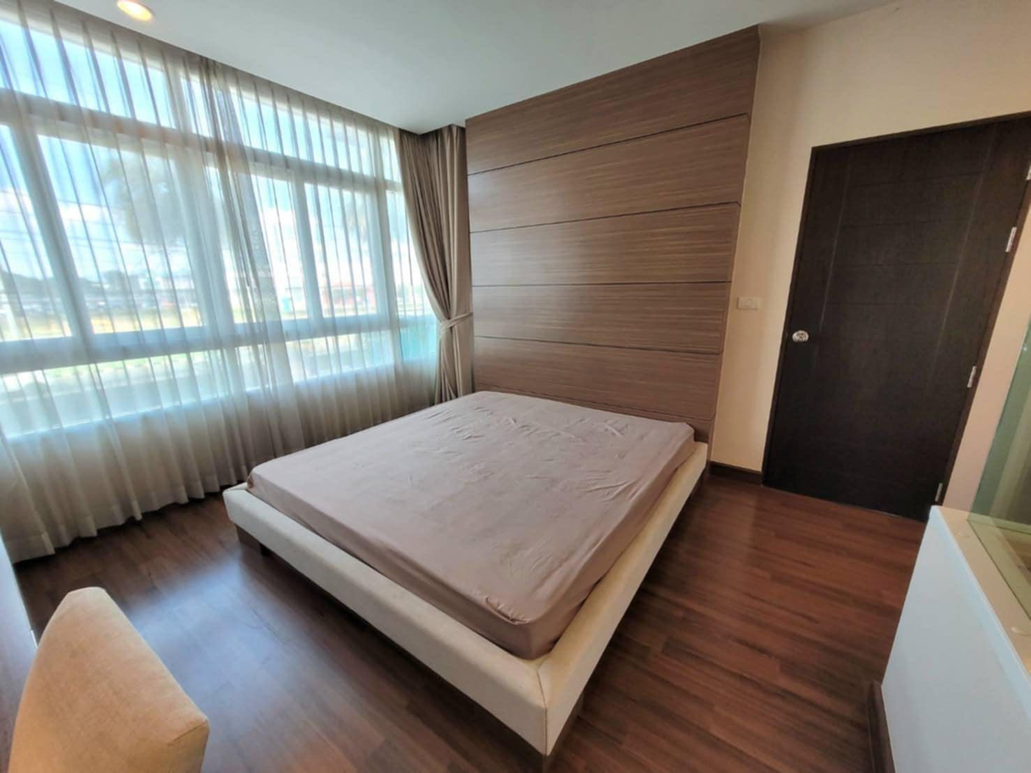 The Unique @Ruamchok - Image 5