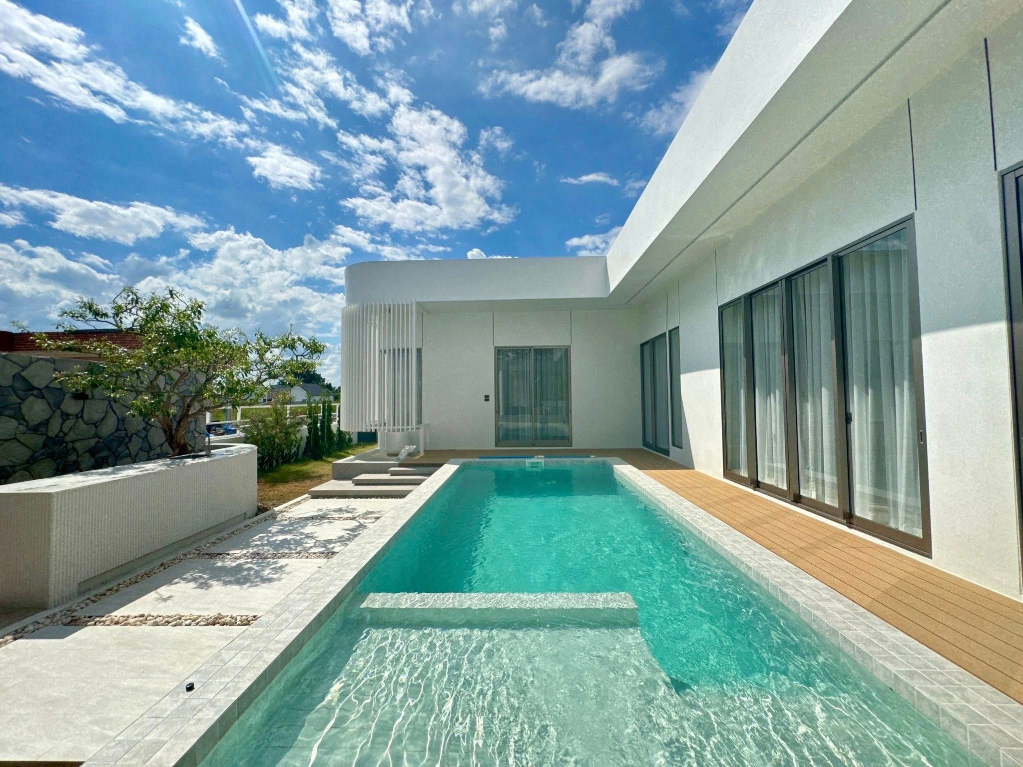 4 Bedroom House For Sale in San Phak Wan, Hang Dong, Chiang Mai - Image 1