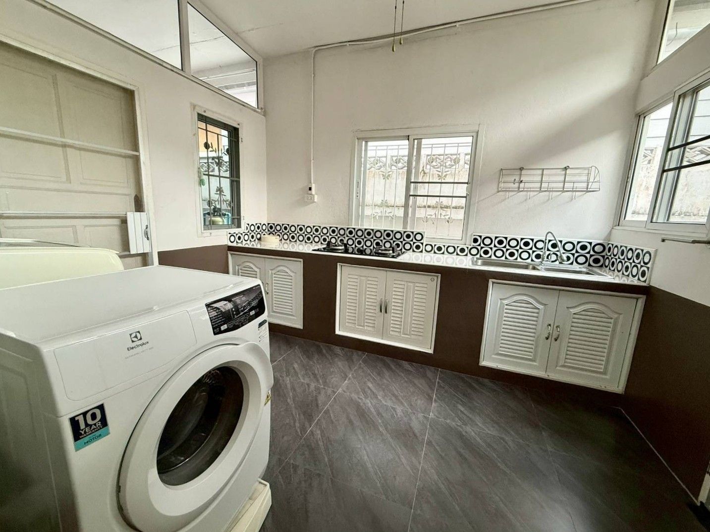 uploads/efe1bc97-da39-4732-9026-bc1cbf882b7a/87e892b7-978c-4037-ba03-6fff41547944