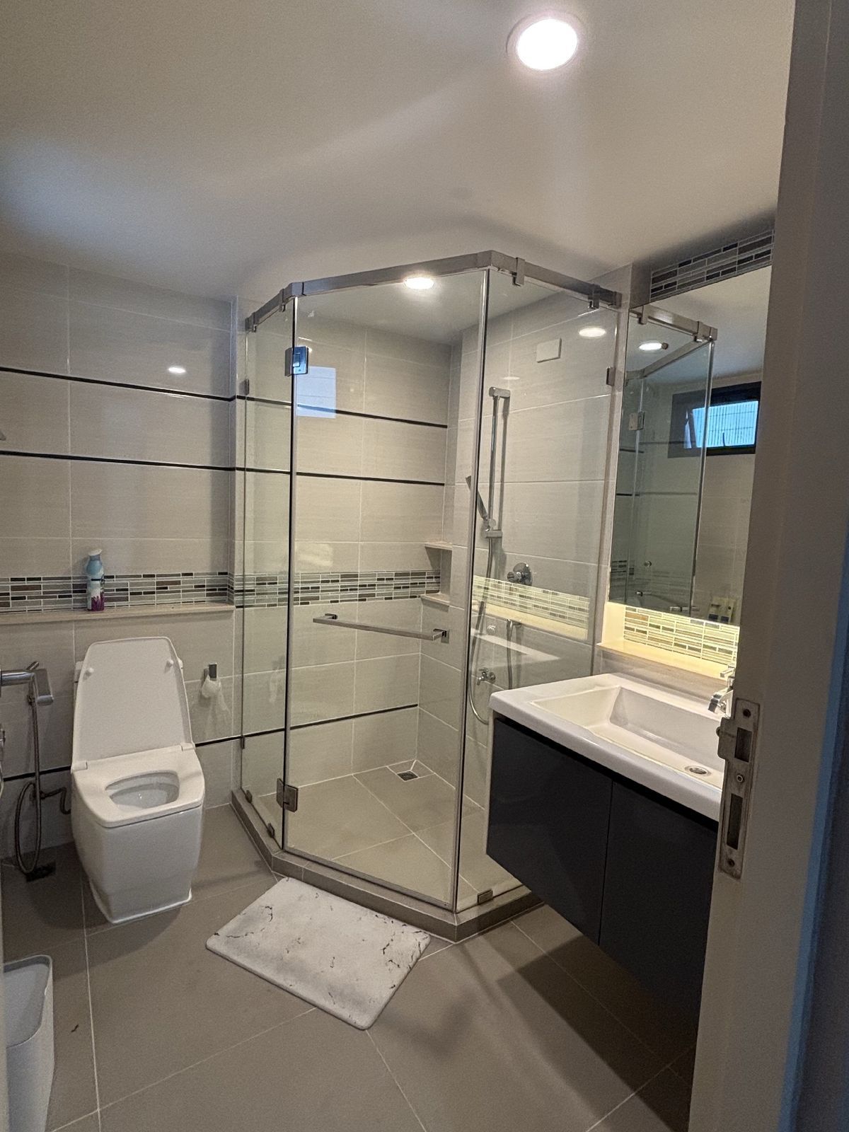 uploads/efe1bc97-da39-4732-9026-bc1cbf882b7a/8a53fe7c-632b-4547-b2af-baf3122bd821