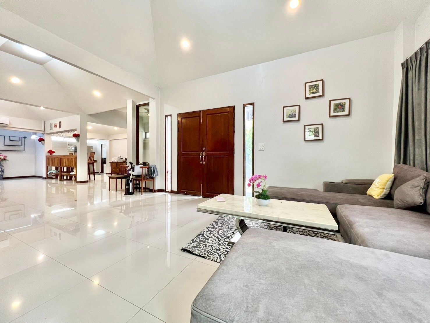 uploads/efe1bc97-da39-4732-9026-bc1cbf882b7a/8bc7057b-c727-4bc9-aea7-1a254e1bb48d