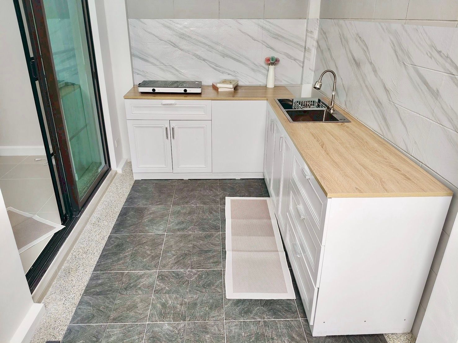 uploads/efe1bc97-da39-4732-9026-bc1cbf882b7a/8c3a7ae0-3976-4571-b07f-253066f98c64