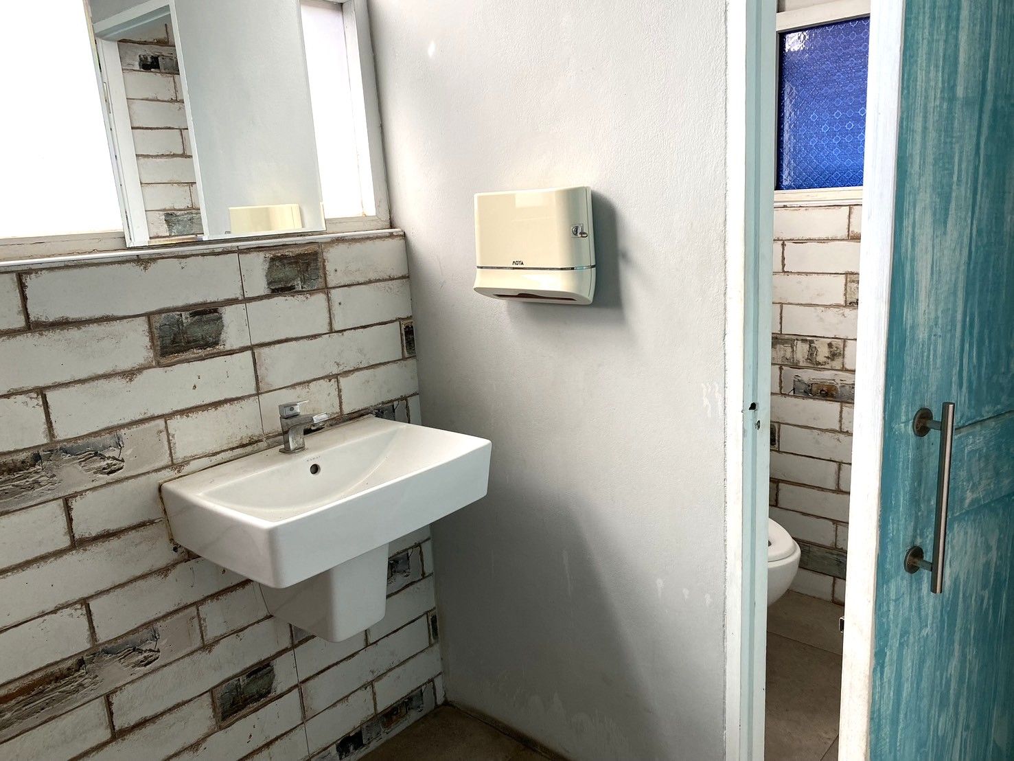 uploads/efe1bc97-da39-4732-9026-bc1cbf882b7a/8cc37abe-b641-44ce-aed0-9b0b942c7aa7