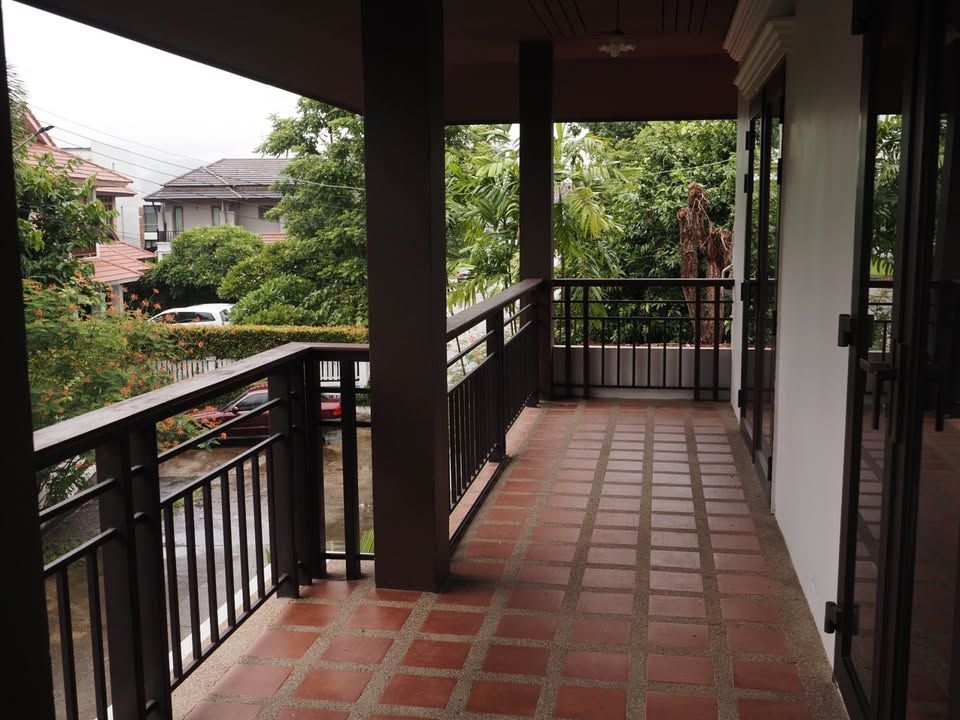 5 卧室 独立房屋 出租 在  - Image 16